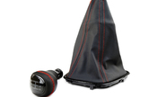 Ручка КПП sal-man в стиле Весты с черной лаковой вставкой и рамкой, пыльником и красной строчкой для Лада Приора 2 с тросовым приводом