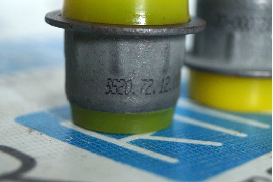 Сайлентблоки верхнего рычага SS20 желтые для ВАЗ 2101-2107