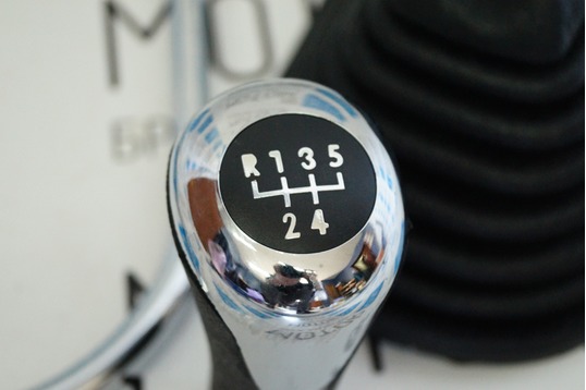 Ручка рычага КПП с пыльником чёрная с хромированными вставками для ВАЗ 2108, 2109, 21099