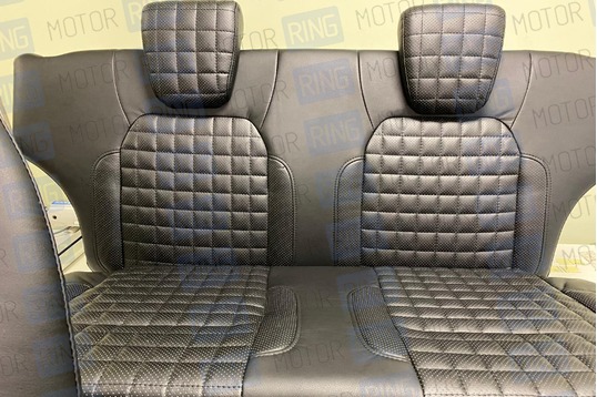 Обивка сидений (не чехлы) черная ткань, центр из ткани на подкладке 10мм с цветной строчкой Ромб, Квадрат для 3-дверной Лада 4х4 (Нива) 21214 с 2020 г.в.