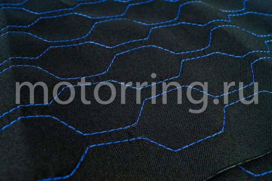 Обивка сидений (не чехлы) черная ткань, центр из ткани на подкладке 10мм с цветной строчкой Соты для 3-дверной Лада 4х4 (Нива) 21213, 21214