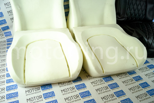 Комплект для сборки сидений Recaro экокожа гладкая с цветной строчкой Ромб/Квадрат для ВАЗ 2108-21099, 2113-2115, 5-дверная Нива 2131
