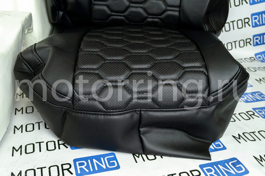 Комплект для сборки сидений Recaro экокожа (центр с перфорацией) с цветной строчкой Соты для 3-дверную Лада 4х4 (Нива) 21213, 21214