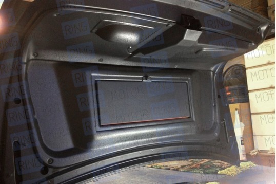 Обивка крышки багажника с боксом и знаком аварийной остановки для Лада Приора седан