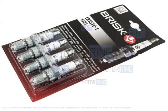 Комплект свечей зажигания Brisk 3-контактные для инжекторных ВАЗ 2104-2107, 2108-21099, 2110-2112, Лада 4х4, Шевроле Нива