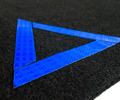 Ворсовая обивка крышки багажника с синим аварийным знаком для Лада Гранта FL седан_13