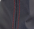 Ручка КПП Sal-Man с пыльником, красной прострочкой и рамкой Хром в стиле Весты для Лада Приора 2 с тросовым приводом КПП_13