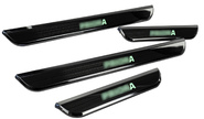 Черные лаковые накладки внутренних порогов sal-man с указанием модели (зеленая подсветка) для Лада Приора