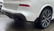 Черные лаковые элероны и диффузор заднего бампера inmax в стиле m-performance для bmw x5 (g05)