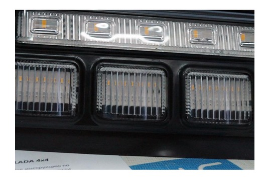 Оригинальные светодиодные (LED) подфарники Тюн-Авто с ДХО и динамическим поворотником для Лада 4х4 (Нива)