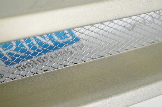 Декоративная решетка радиатора с сеткой на ВАЗ 2113-2115