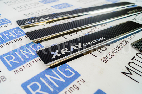 Металлические накладки на внутренние пороги Sheriff карбоновые c надписью XRay Cross для Лада Икс Рей Кросс
