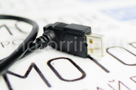 Оригинальный кабель USB на 1 слот в бардачок Лада Приора
