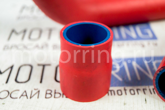 Патрубки медного радиатора армированный каучук красные для карбюраторных ВАЗ 2105, 2107