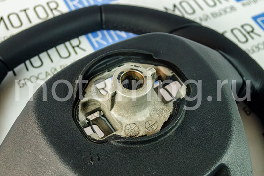 Анатомическое рулевое колесо Ferrum Group Exclusive для Лада Веста, Икс Рей, Ларгус FL