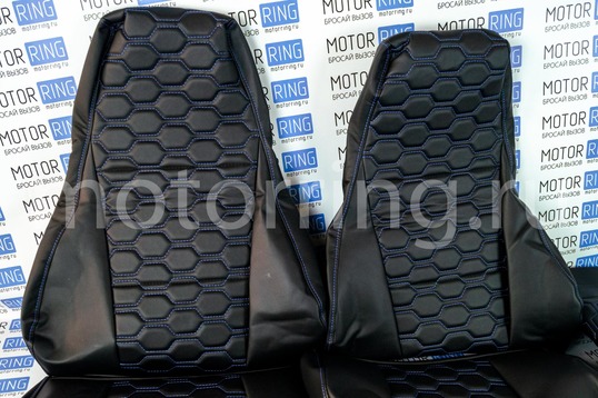 Обивка сидений (не чехлы) экокожа гладкая с цветной строчкой Соты для ВАЗ 2107
