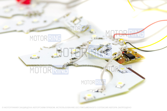 Светодиодная пересвеченная (красно-белая) плата с плавным розжигом для ВАЗ 2110-2112, 2113-2115, Шевроле Нива с комбинацией приборов VDO старого образца