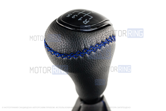 Ручка КПП с пыльником Sal-Man в стиле Весты с синей строчкой и черной вставкой для Лада Приора с кулисой (прямоугольный шток)