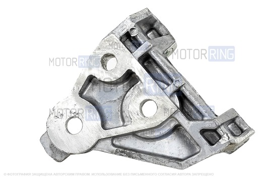 Кронштейн генератора нижний для Лада 4х4, Нива Легенд