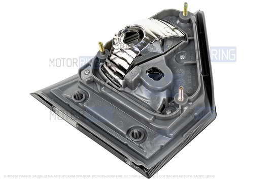 Черный задний правый аналоговый фонарь ML на крышку багажника для Лада Веста