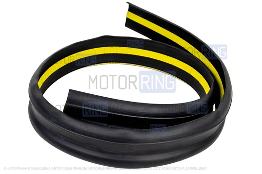 Верхний уплотнитель задней двери (Водослив) со скотчем 3М для Шевроле Нива, Лада Нива Тревел