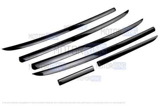 Черные лаковые молдинги обивок дверей (батонов) и панели приборов для Лада Приора 2_1