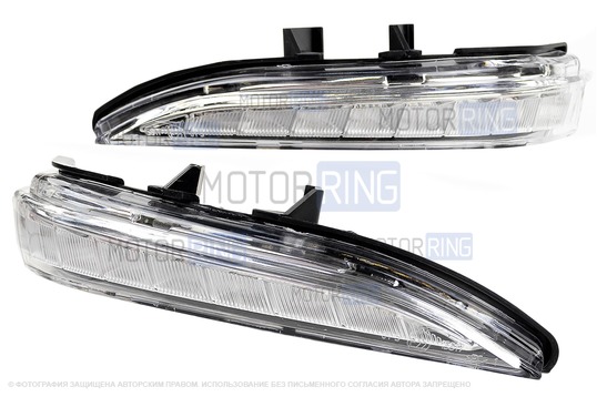 Динамические LED повторители поворотника в стиле Лексус (с секциями) в боковые зеркала образца 2015 года для Лада Веста