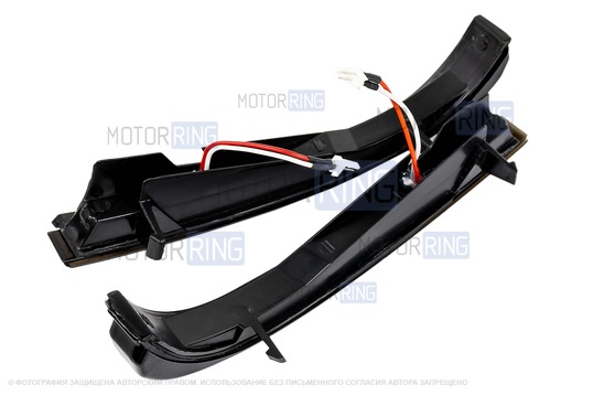 Динамические повторители поворота Плазма с черным стеклом в зеркала нового образца для Лада Приора