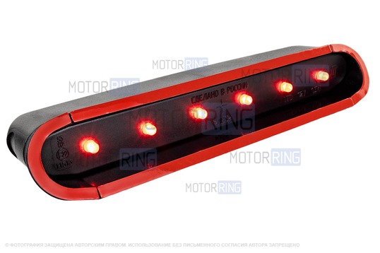 Дополнительный диодный стоп-сигнал ЛайтТек на заднее стекло для ВАЗ 2104, Лада 4x4, Нива Легенд_1