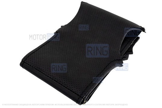 Кожаная оплетка Sal-Man анатомической формы с черной строчкой на руль для Шевроле Нива рестайлинг с 2009 г.в. Нива Тревел, Opel Corsa D 2006-2014 г.в.