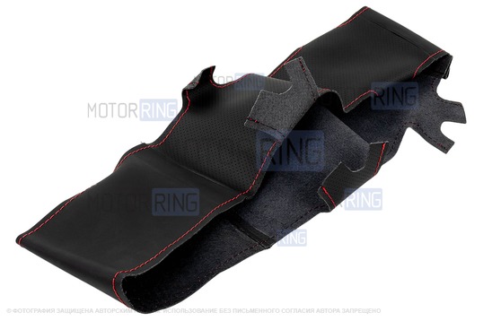 Кожаная оплетка руля Sal-Man анатомической формы с красной строчкой для Лада Калина, Шевроле Нива без подушки безопасности