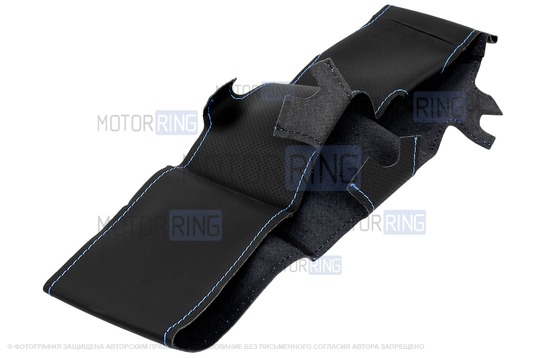 Кожаная оплетка руля Sal-Man анатомической формы с синей строчкой для Лада Калина, Шевроле Нива без подушки безопасности