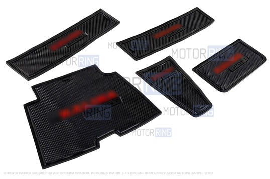 Комплект силиконовых черно-красных ковриков панели приборов и консоли для Лада Калина 2