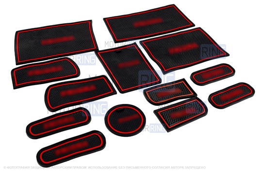 Комплект силиконовых черно-красных ковриков панели приборов и консоли для Лада Приора 1 (2007-2012)_1