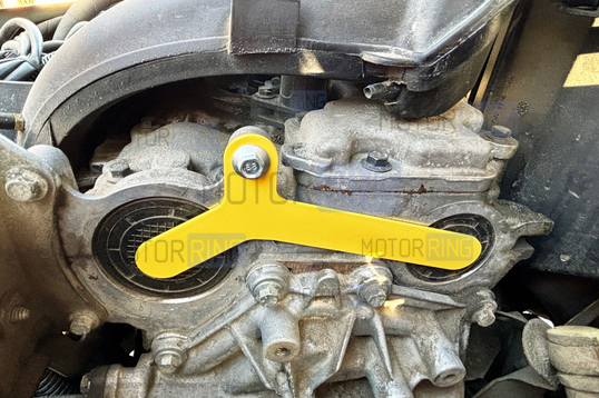 Фикcaтор зaглушек распpедвaлов ГБЦ MR для двигaтeля K4M, F4R для Лада Ларгус, Rеnаult, Nissan