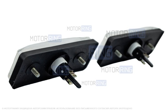 Повторители поворотов белые на передние крылья с защитными колпачками проводки для ВАЗ 2106, Лада 4х4, Нива Легенд