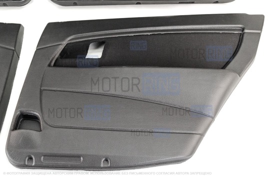 Заводские обивки дверей нового образца на Лада Приора