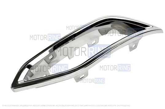 Правая накладка-вставка имитация двойного выхлопа для Лада Веста NG