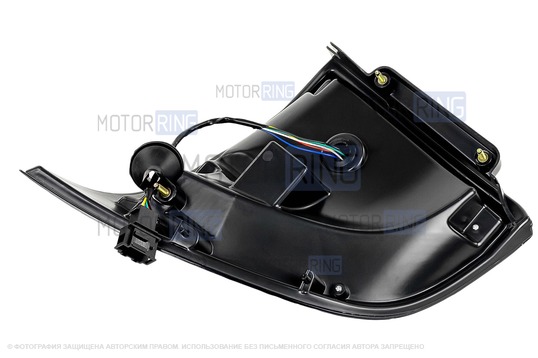 Задние тонированные светодиодные фонари ML в стиле Мерседес АМГ для Лада Приора