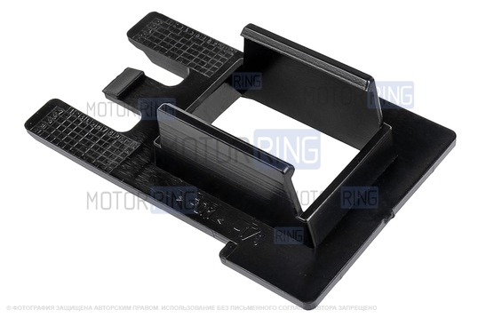 Защелки крепления порогов 16шт для Шевроле Нива с 2009 г.в., Лада Нива Тревел