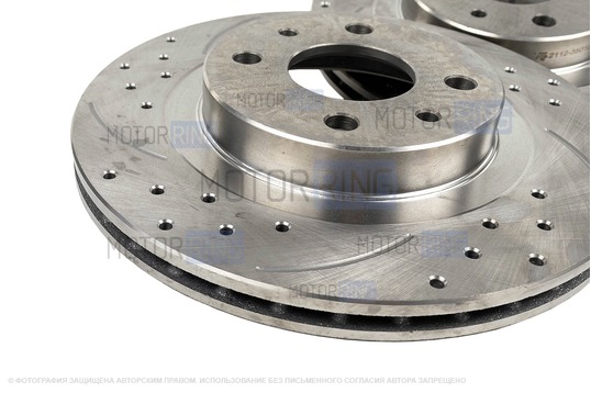 Вентилируемые диски переднего тормоза Federal Reserve Sport R14 с насечками и перфорацией для ВАЗ 2110-2112, Лада Калина, Калина 2, Гранта, Гранта FL, Приора, Датсун