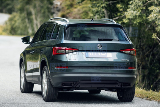 Черный лаковый диффузор заднего бампера с имитацией двойного выхлопа в обрамлении черный лак для Skoda Kodiaq