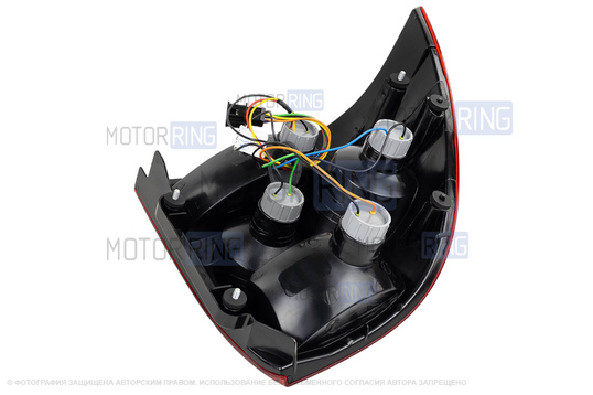 Фонарь задний правый со светодиодым стоп-сигналом в сборе для Лада Приора cедан