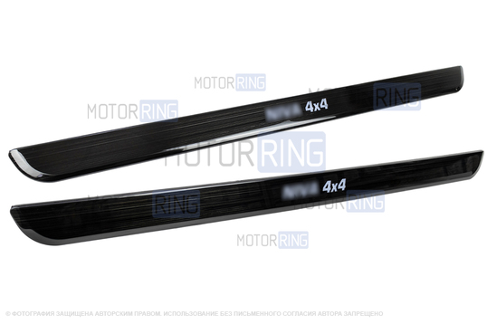 Черные лаковые накладки внутренних порогов Sal-Man с указанием модели (белая подсветка) для 3-дверной Лада 4х4, Нива Легенд_1