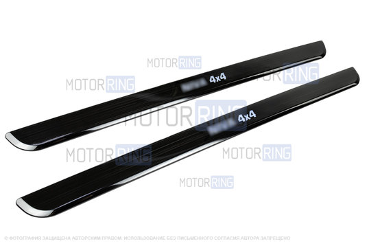 Черные лаковые накладки внутренних порогов Sal-Man с указанием модели (белая подсветка) для 3-дверной Лада 4х4, Нива Легенд