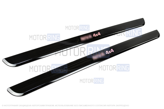 Черные лаковые накладки внутренних порогов Sal-Man с указанием модели (красная подсветка) для 3-дверной Лада 4х4, Нива Легенд