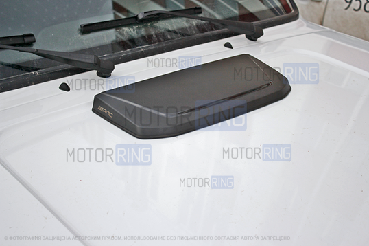 Накладка Утёс черная на капот для Лада 4х4, Нива Легенд