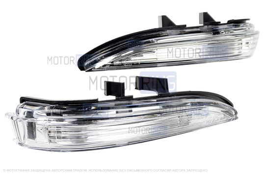 Оригинальные повторители поворотов в боковые зеркала образца 2015 года Лада Веста