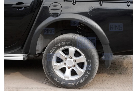 Расширители колесных арок Русская Артель с выносом на 40мм для Mitsubishi L200 2007-2015 г.в.