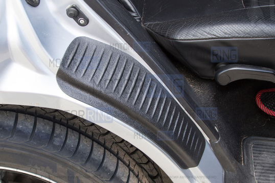 Накладки на внутренние части задних арок Русская Артель со скотчем для Mitsubishi Pajero 2006-2022 г.в.